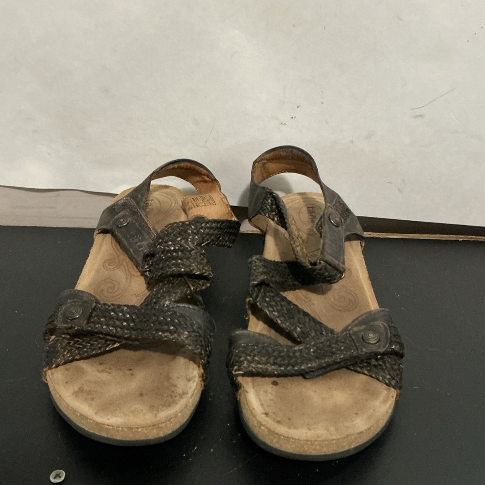 Taos Trulie Woven Leather Adjustable Strappy Sandal Womens Size 8-8.5 EU 39 Gray
